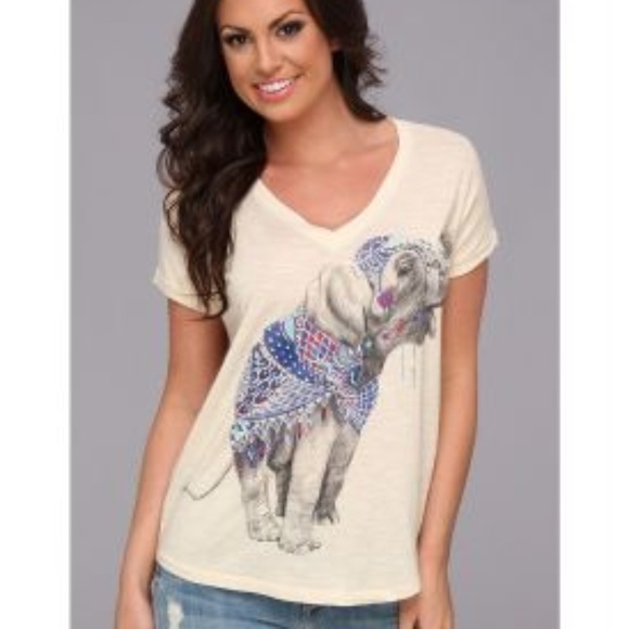 Lucky Brand Tops - Lucky Brand Elephant T shirt
